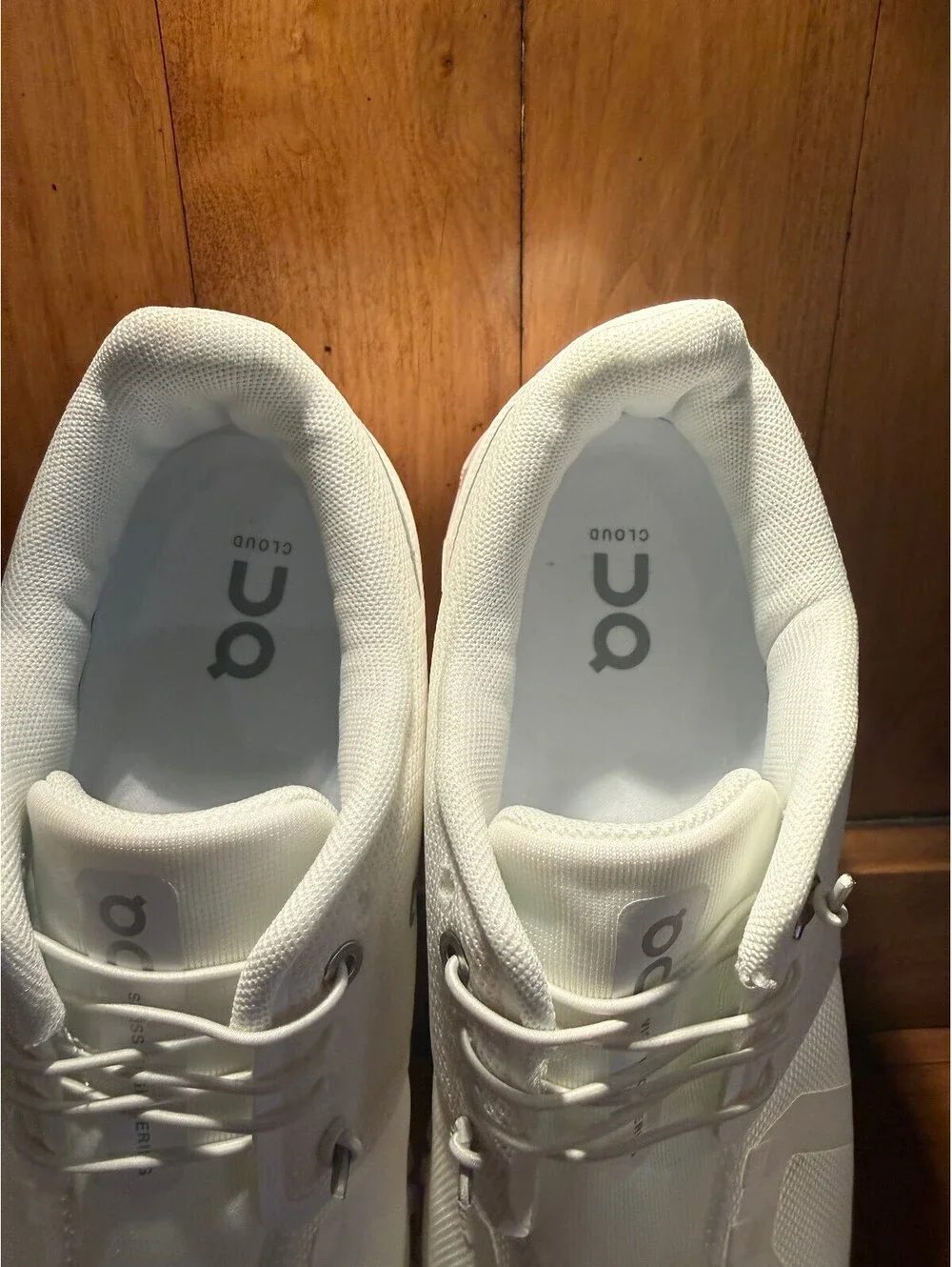 New On Cloud 6 White Running Men's Shoes Size 8.5 or Women's 10